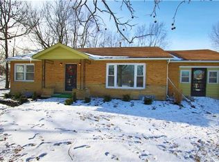 2208 Queen Ridge Dr, Independence, MO 64050