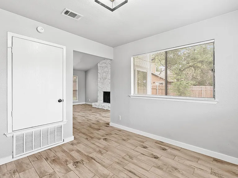 7505 Saint Amant Pl #A — Photo 9