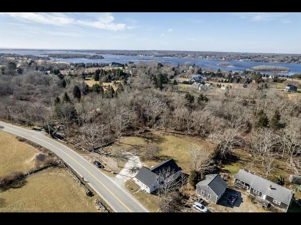Horseneck Rd