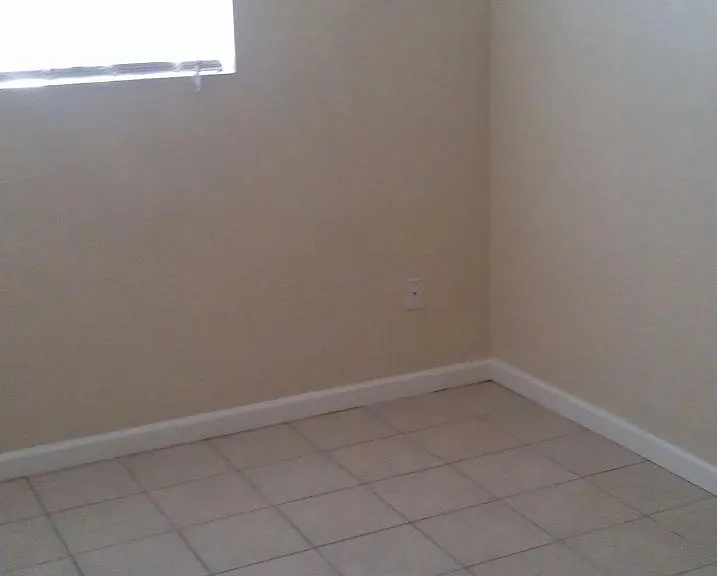 4940 E Holly St #B — Photo 4