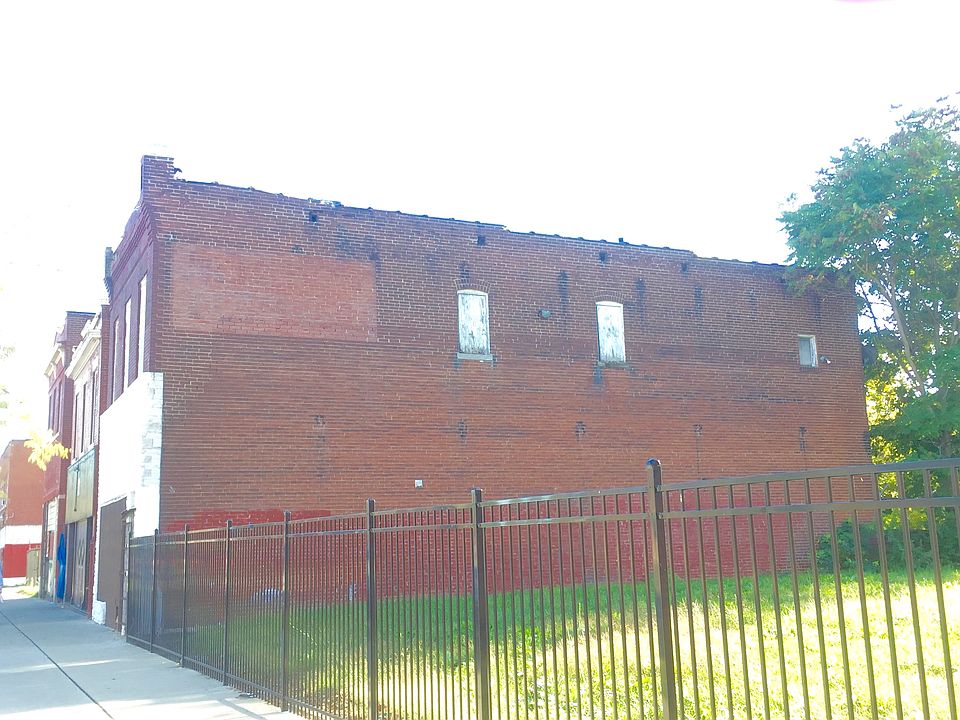 2nd image of 4020 W Florissant Ave