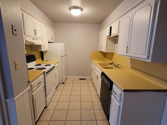 3rd image of 2231 Donna Dr