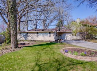 1621 Grant Rd, Saint Louis, MO 63119