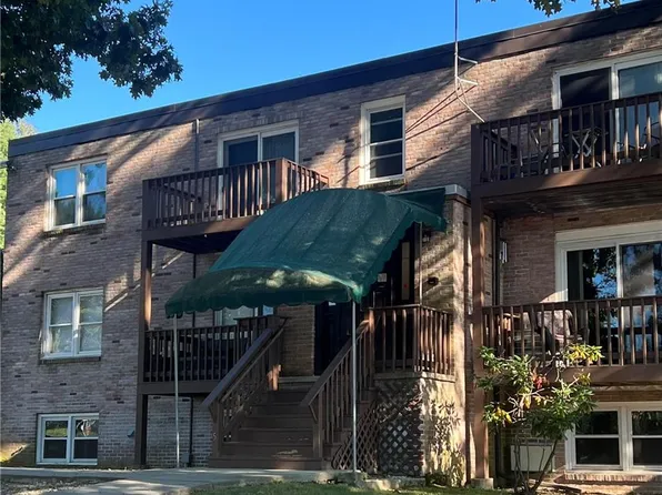 5 Apple Valley Pkwy APT 12, Smithfield, RI 02828