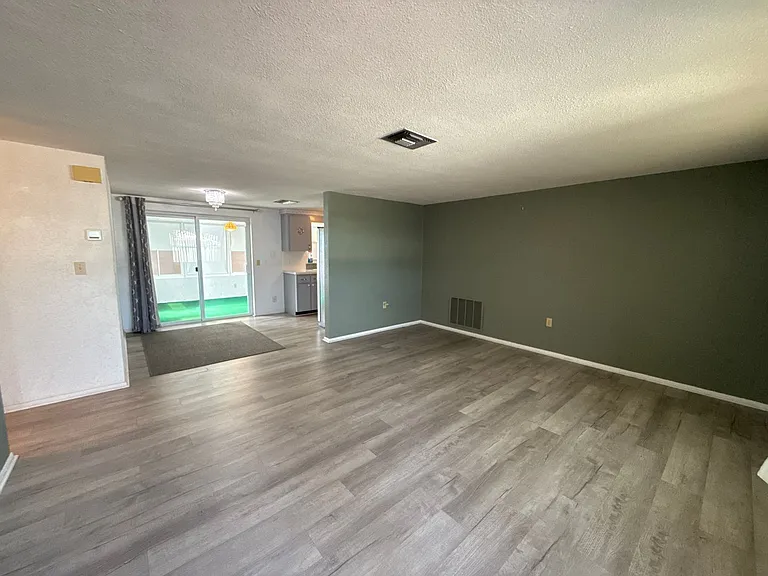 7726 Sue Ellen Dr — Photo 7