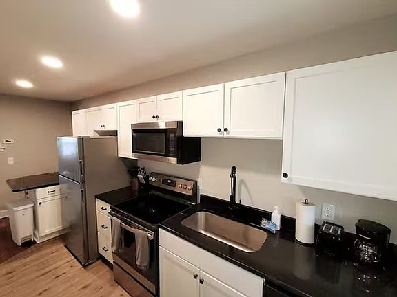 5th image of 4339 Wakeley St #3