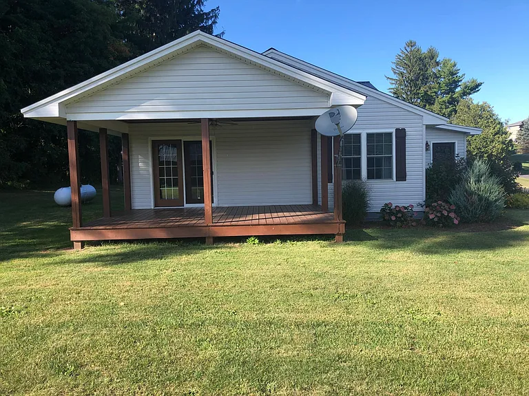 34088 N Lake Rd — Photo 3