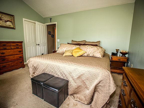 3rd image of 7436 Cayman Ln
