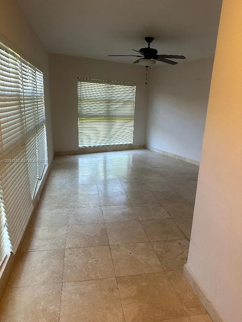 Bal Harbour Court Condo — Photo 4