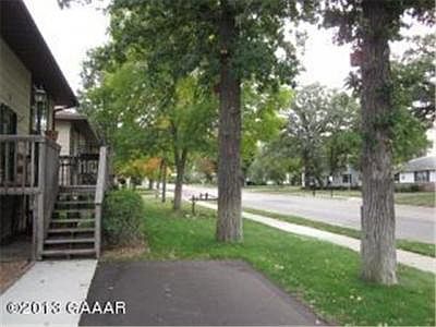 5th image of 519 6th Ave E