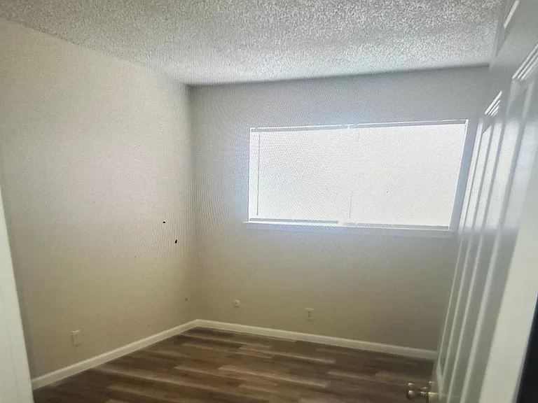 1311 E San Bruno Ave — Photo 9