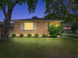 2480 S 94th St, West Allis, WI 53227