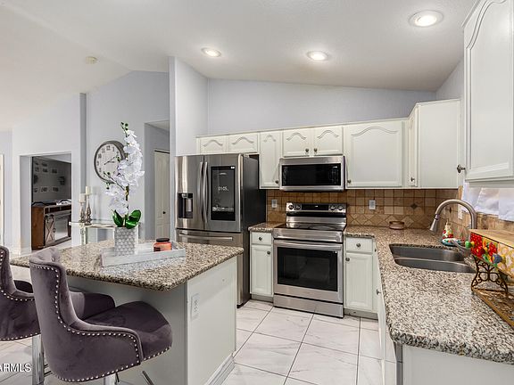 3rd image of 22713 N SCOTT Drive