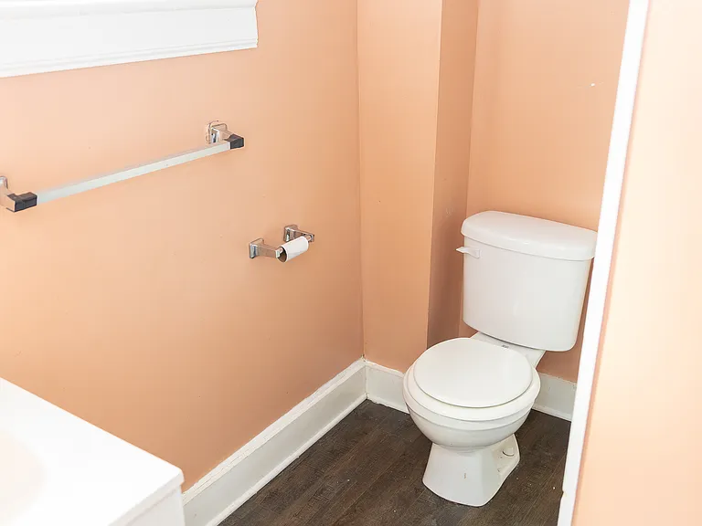 1606 Bell Ave — Photo 7