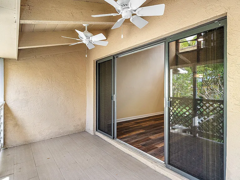 5664 Santiago Cir — Photo 37