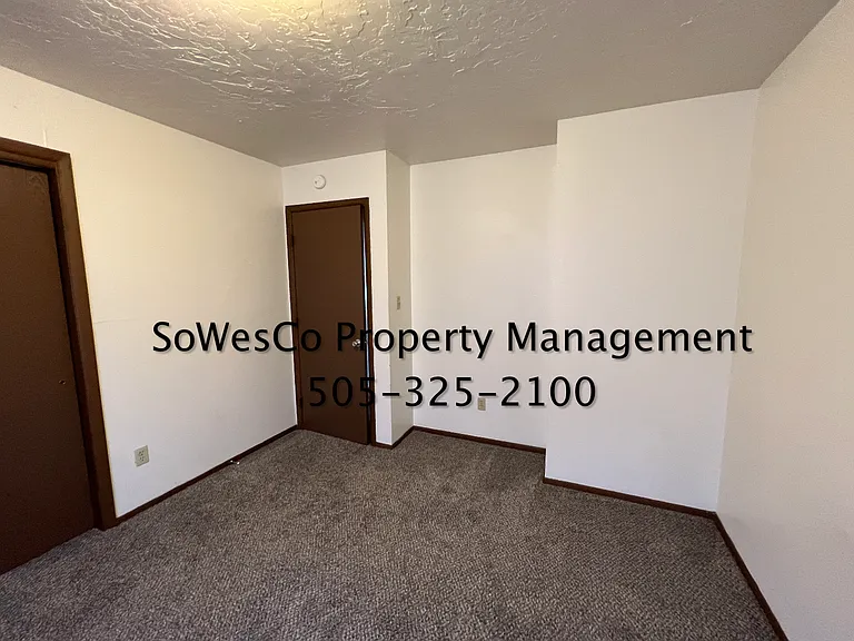 824 N Vine Ave #D — Photo 9