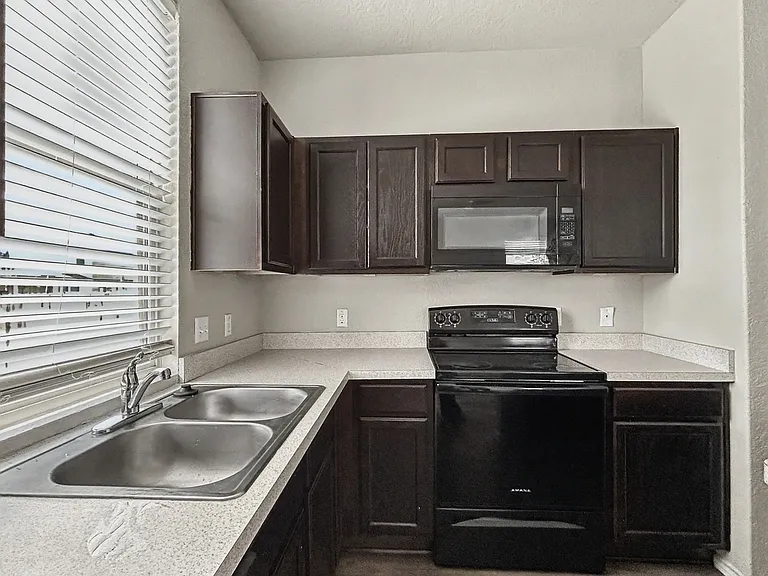 9407 Somers Bnd — Photo 4