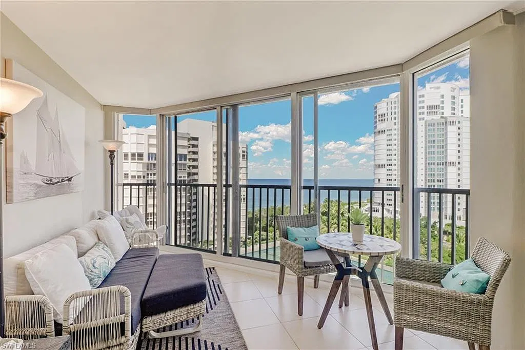 2 bed, 2.5 bath, 2240 sqft, $18,000 — Photo 3