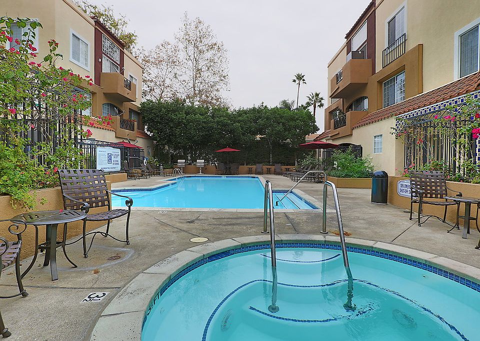 Regency at Encino