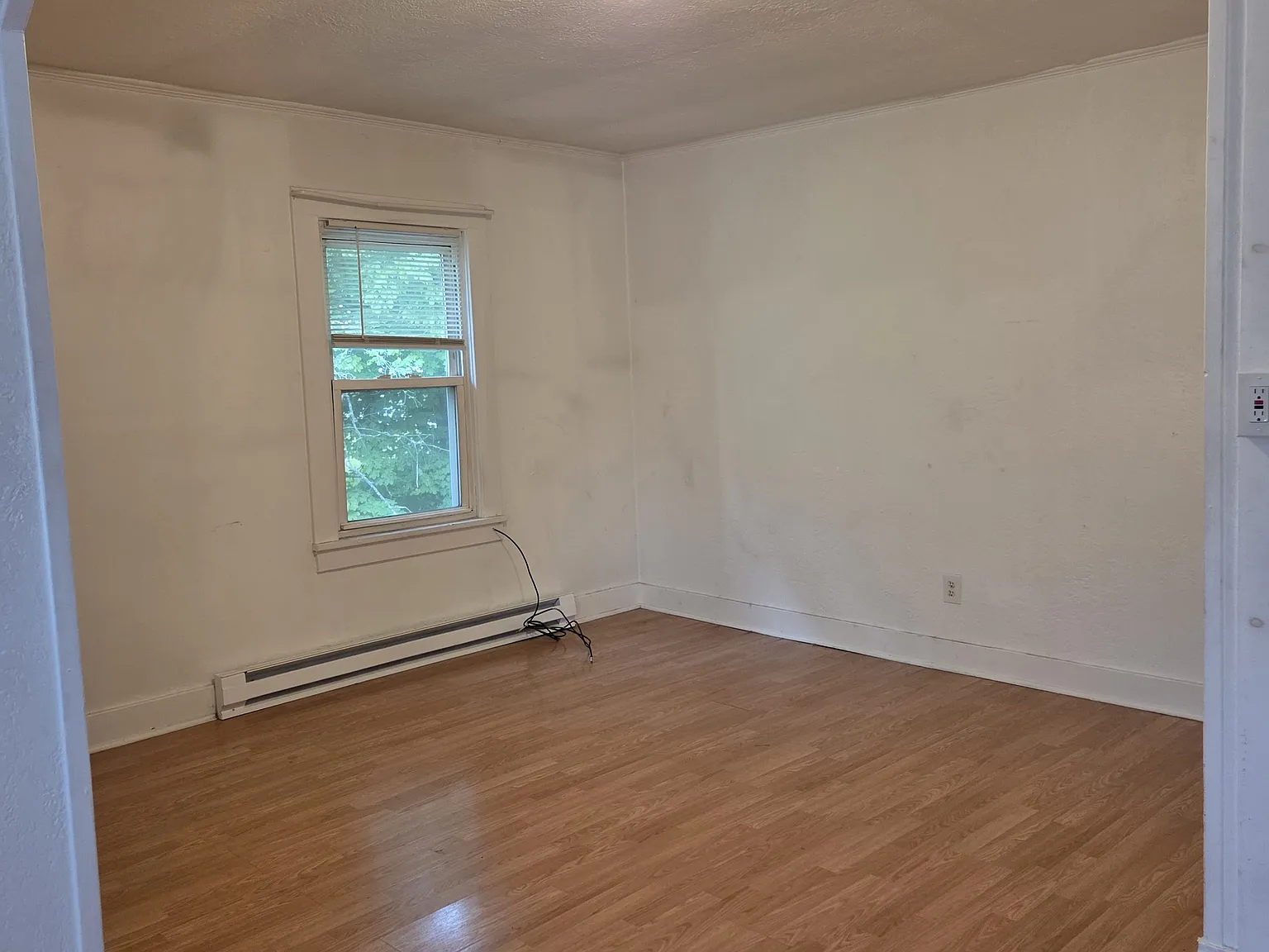 1 bed, 350 sqft, $1,350 — Photo 4