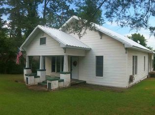 330 S 6th St, Cushing, TX 75760