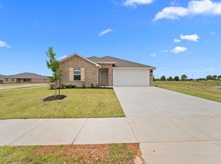 3060 Laredo Ln, Gravette, AR 72736
