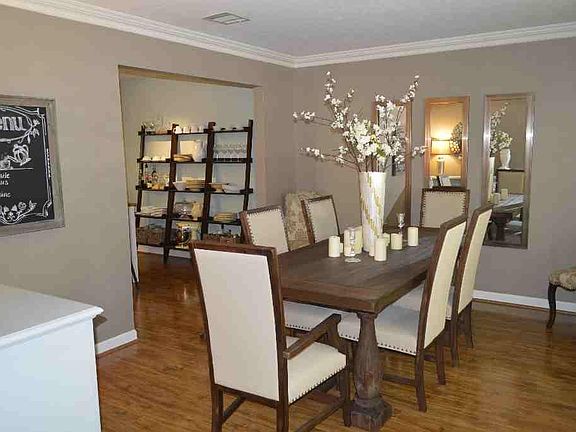 4th image of 5402 Magnolia Falls Ct