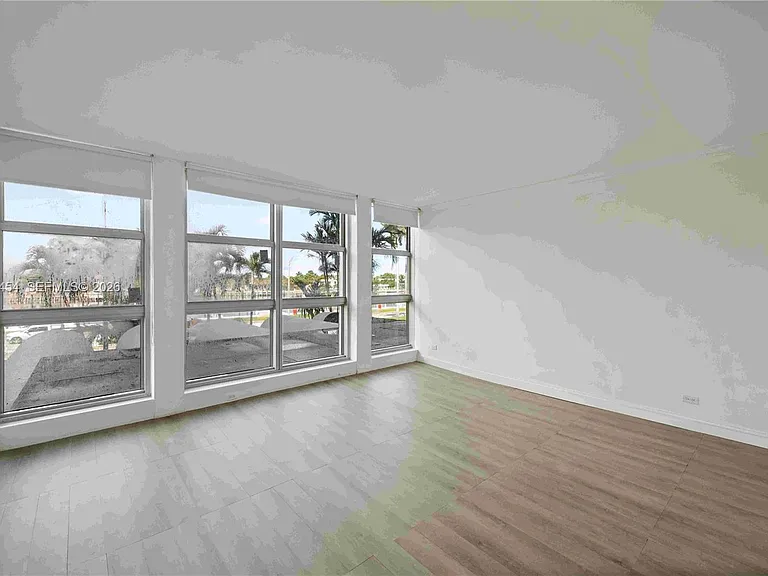 5055 Collins Ave #2K — Photo 8
