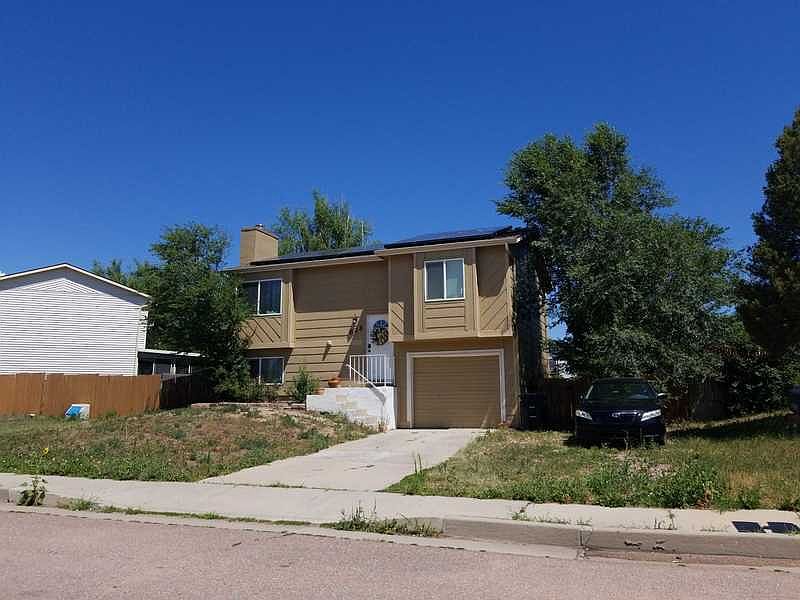 2nd image of 638 Autumn Pl