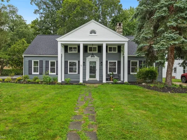 22 E Shore Blvd, Timberlake, OH 44095