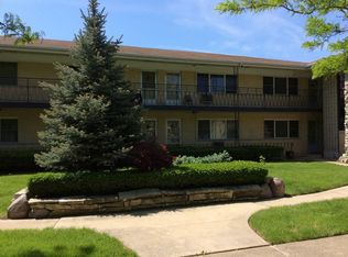 1805 W Touhy Ave APT 1E, Park Ridge, IL 60068