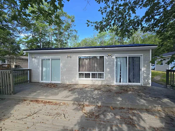 260 Indian Lake Rd, Lunenburg, NS B0R 1A0