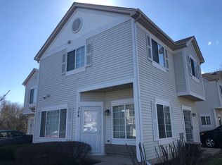 106 Creston Cir, Aurora, IL 60504