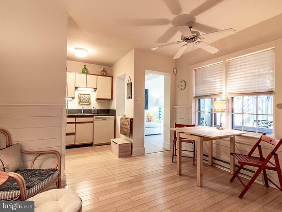 5th image of 159 Henlopen Ave #3