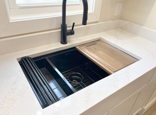 1702 S East St UNIT 1, Elwood, IN 46036