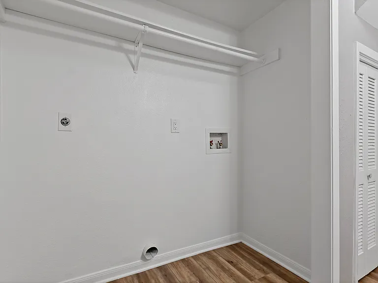 Oak Creek Condos — Photo 15