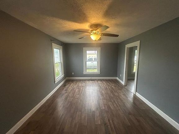 5th image of 708 W Noel Ave