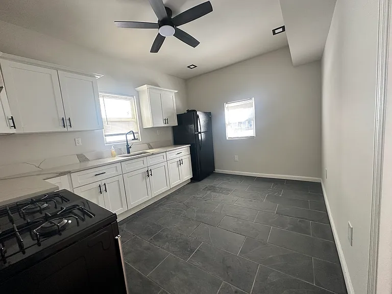 134 Isabella Ave #3 — Photo 4