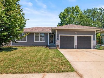 2316 NW Acorn Dr, Blue Springs, MO, 64014
