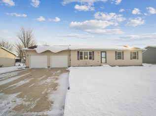 1225 1st St, Jesup, IA 50648