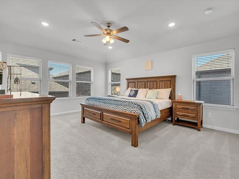 3905 Saint Ives Ln — Photo 19