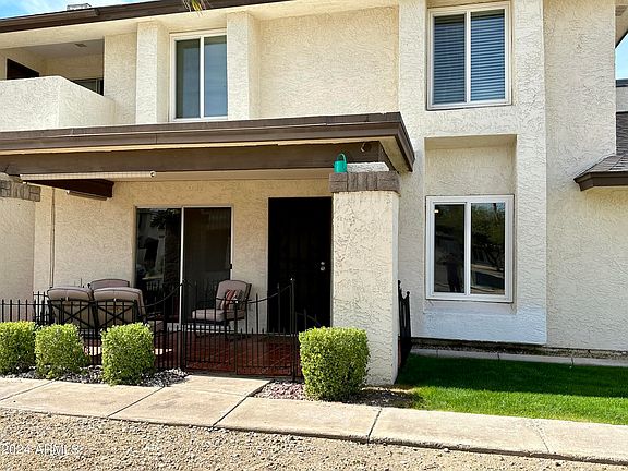 2nd image of 730 E EUGIE Avenue