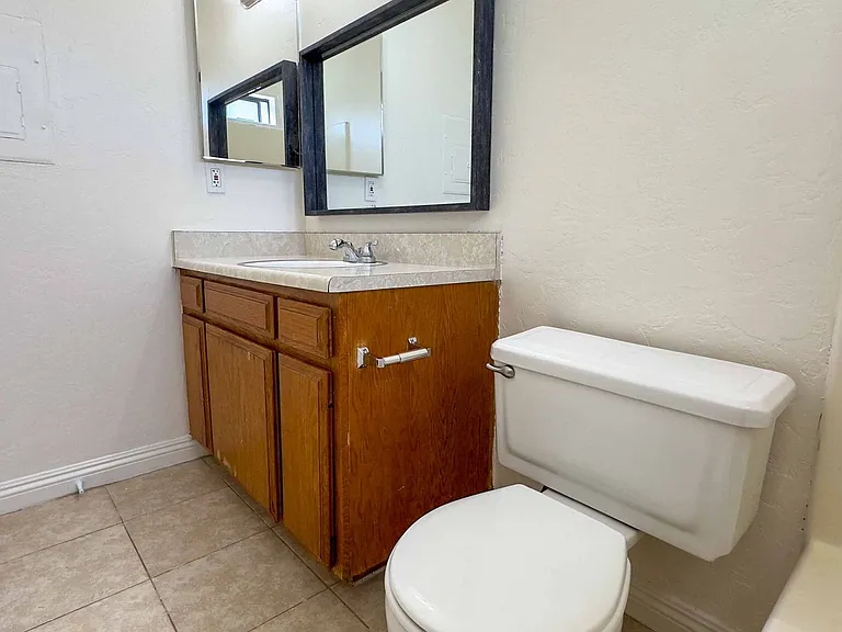 RW West Fifteenth — Photo 17