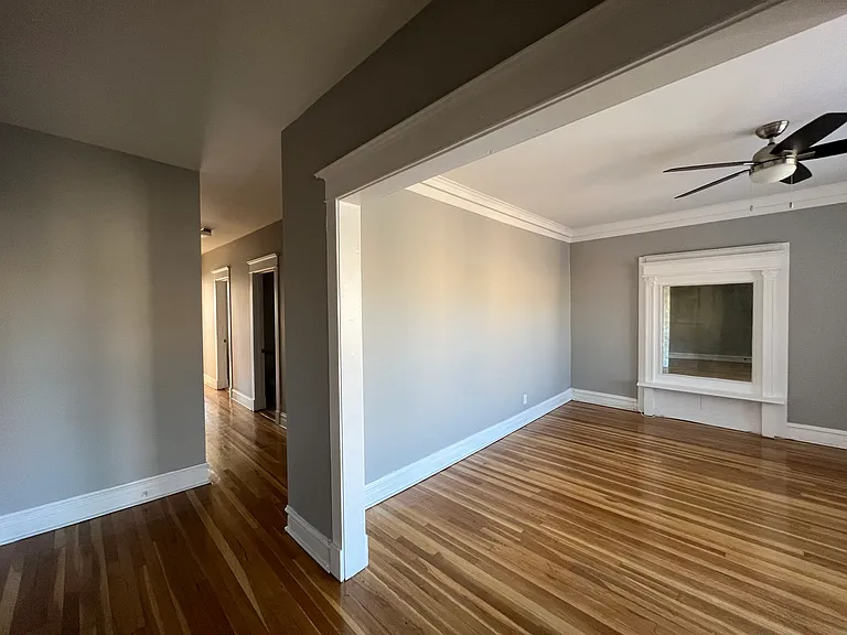 2918 N Clark St #2 — Photo 2