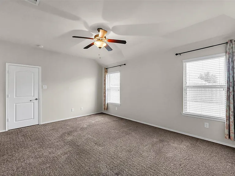 23723 Giardini Dr — Photo 16