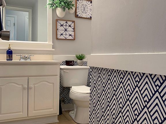 First floor powder room (half bath)