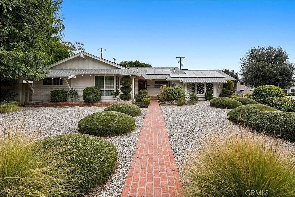 4 bed, 1882 sqft, $5,000 — Photo 1