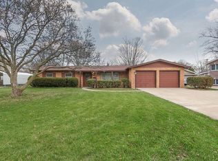 146 Boulder Hill Pass, Montgomery, IL 60538