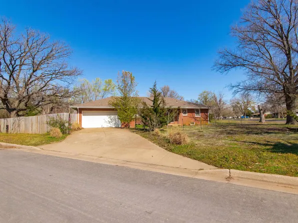 361 S 1st Ave, Clearwater, KS 67026