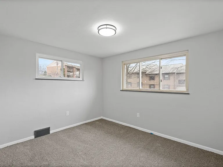 1411 Fairmont St — Photo 13